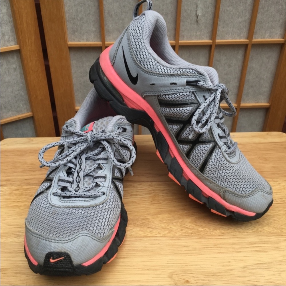 Nike Trail Ridge 2 Athletic Sneakers SZ 8